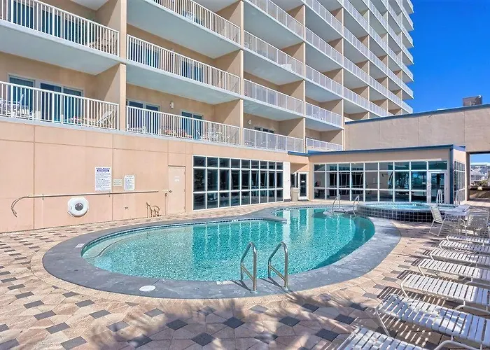 Crystal Tower~beach Combers Holiday home *