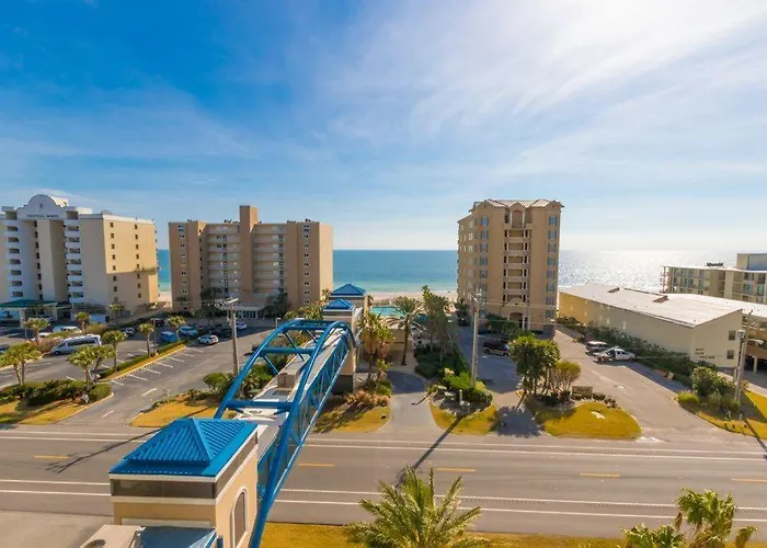 Crystal Tower~beach Combers Holiday home